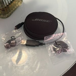 Bose Earbud case